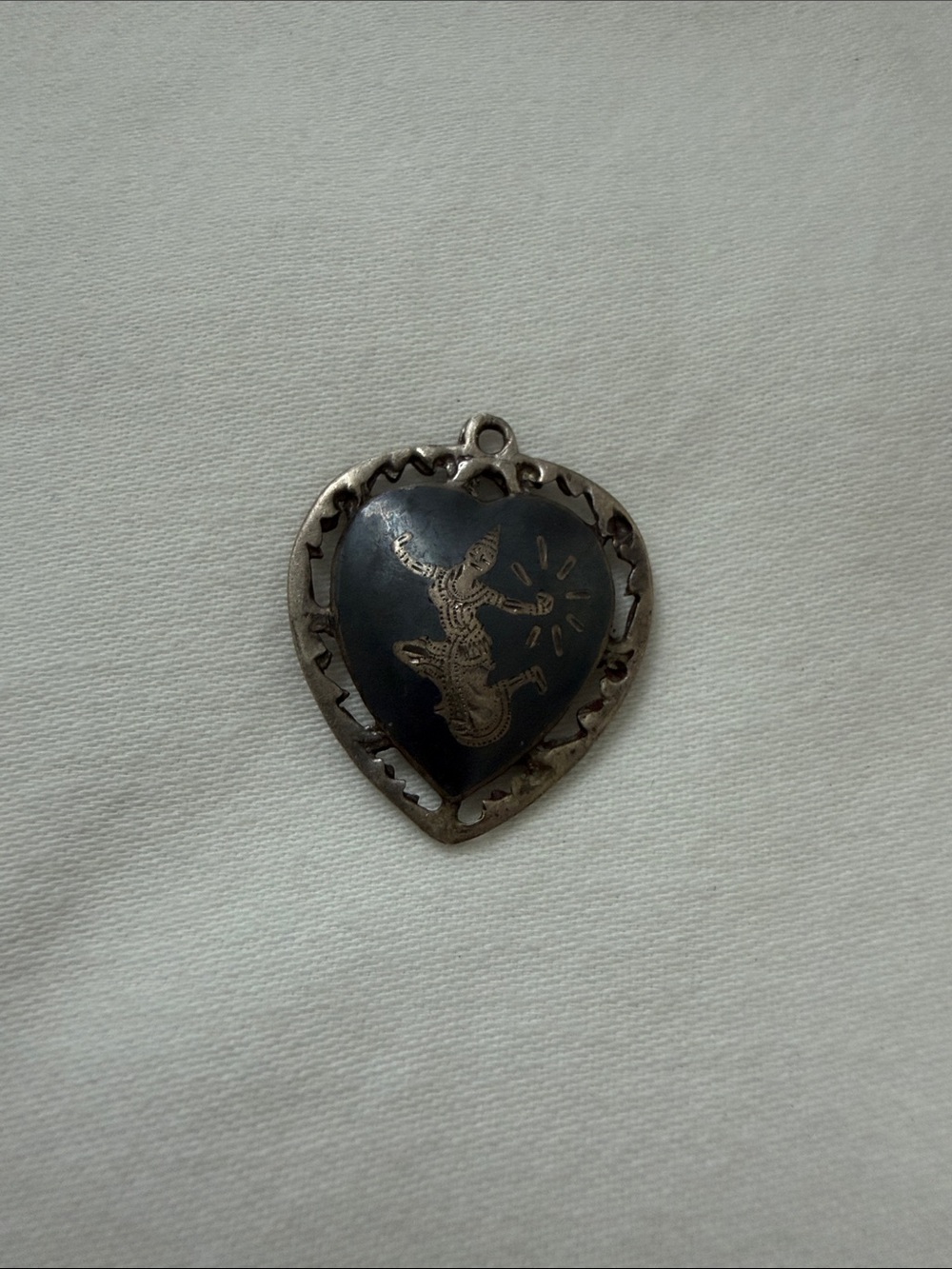 Siam sterling silver Heart-Shaped Black and Silver Pendant Necklace Charm